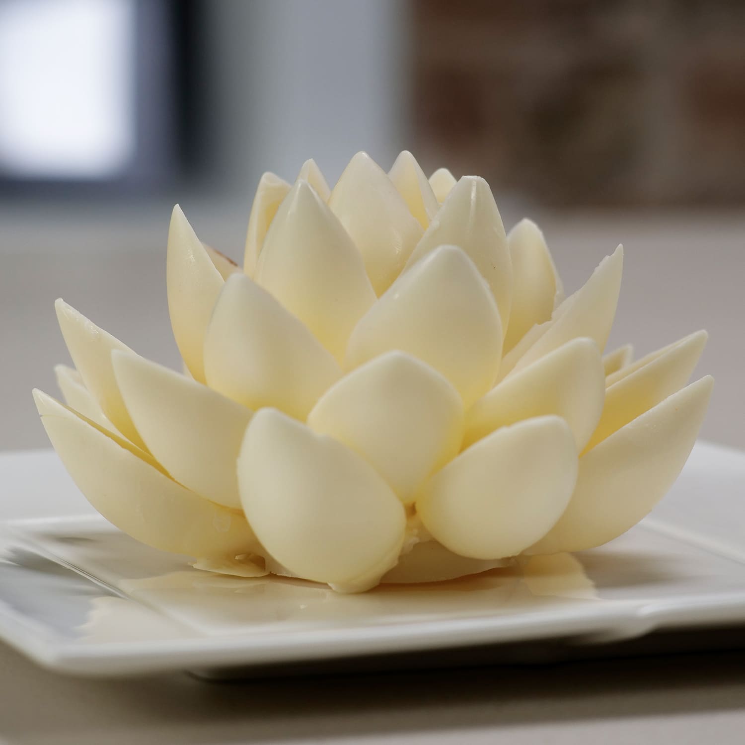 Sphere and Lotus Flower | Online Cake Decorating Lesson - Alona Cake School